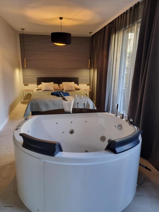 Apartament Jacuzzi Cracovia Exterior foto