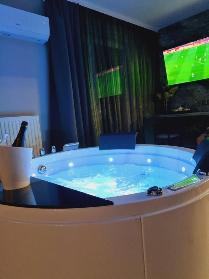 Apartament Jacuzzi Cracovia Exterior foto