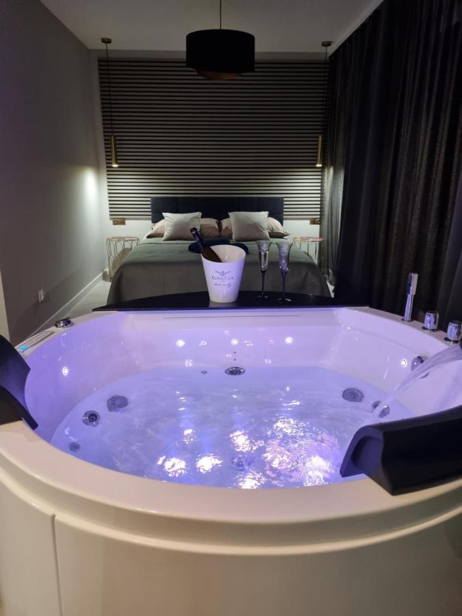 Apartament Jacuzzi Cracovia Exterior foto